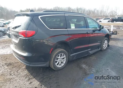 2021 Chrysler Voyager Lxi z USA, uszkodzony, nr VIN 2C4RC1DG9MR565046